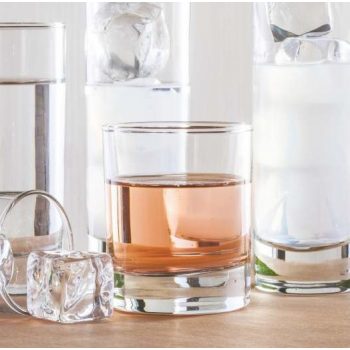 Wasser- und Whiskeygläser